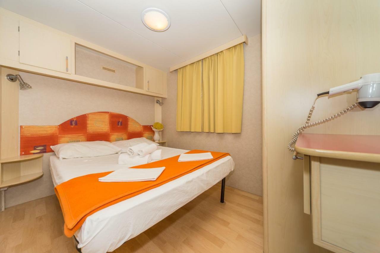 Diana & Josip Mobile Homes Biograd Na Moru Zewnętrze zdjęcie